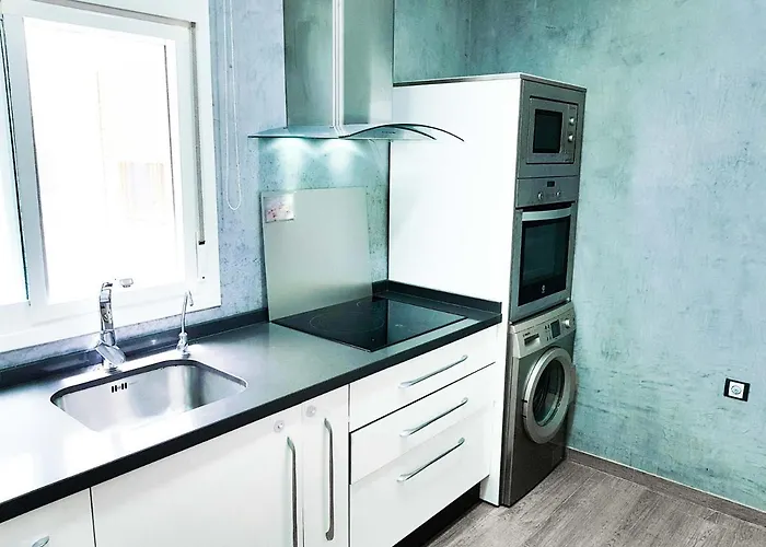 Paseo De La Victoria *