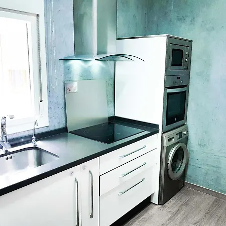 Paseo De La Victoria *